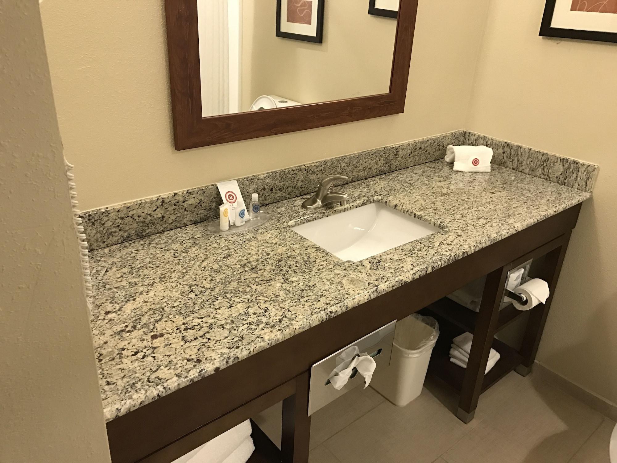 Comfort Suites Plymouth Near Us-30 Kültér fotó