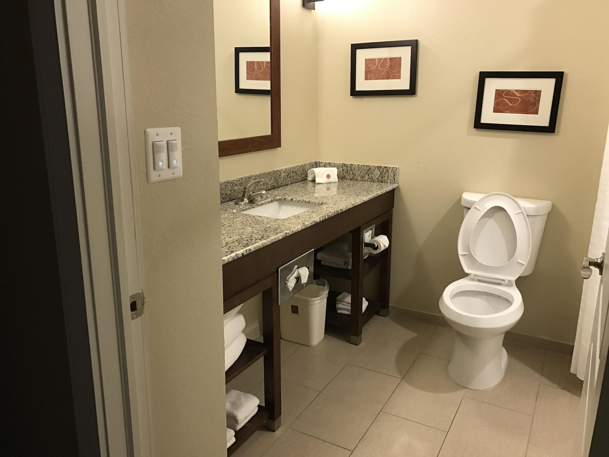 Comfort Suites Plymouth Near Us-30 Kültér fotó