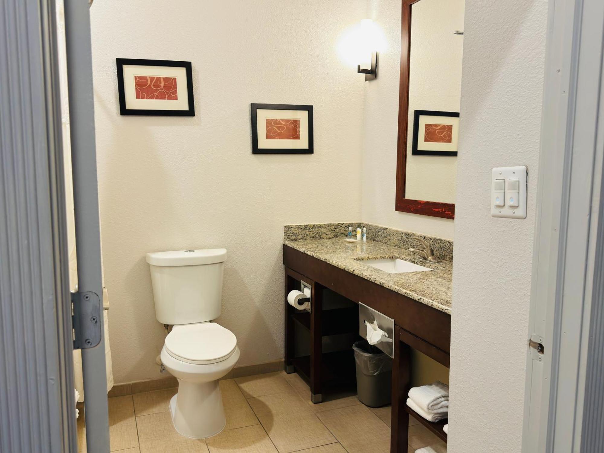 Comfort Suites Plymouth Near Us-30 Kültér fotó