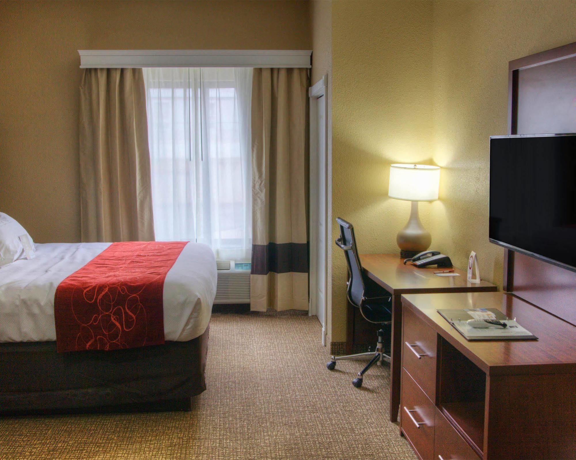 Comfort Suites Plymouth Near Us-30 Kültér fotó